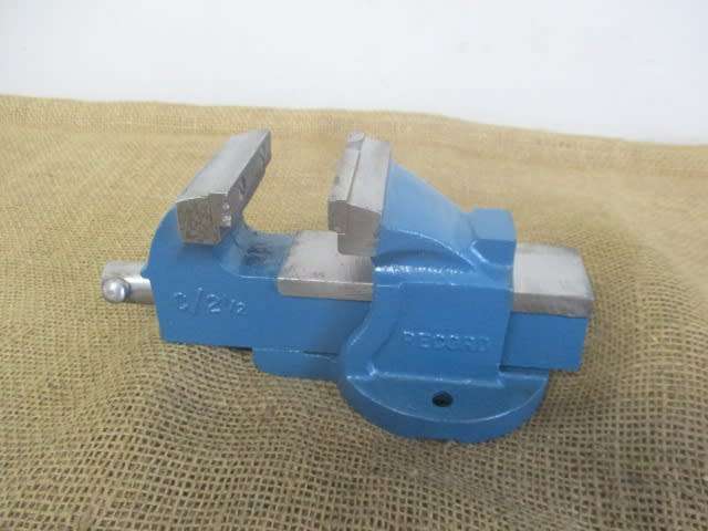 Nice And Sturdy Record C 2 1/2 inch Cast Iron Workshop Bench Vise     Made In SA