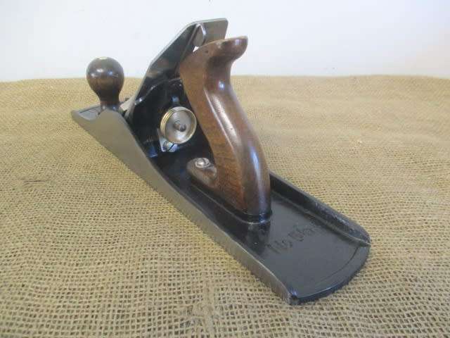 The Reliable Foreman.....This Clean Neat Vintage Stanley Bailey No 5 1/2 Hand Plane        England