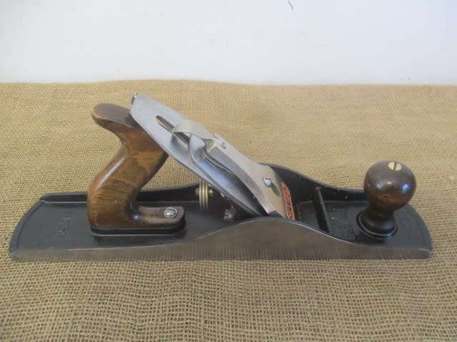 The Reliable Foreman.....This Clean Neat Vintage Stanley Bailey No 5 1/2 Hand Plane        England