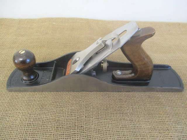 The Reliable Foreman.....This Clean Neat Vintage Stanley Bailey No 5 1/2 Hand Plane        England