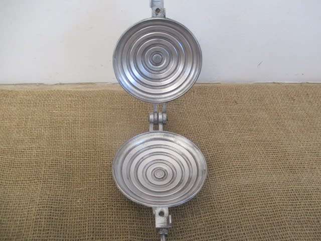 Beautiful Vintage Toast - A - Bun Jaffle Pressure Toaster By Snackle Products