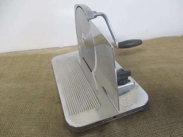 For Michelle`s Bid Only - Good Vintage Pineware Stainless Bread Slicer