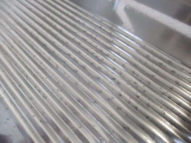 For Michelle`s Bid Only - Good Vintage Pineware Stainless Bread Slicer