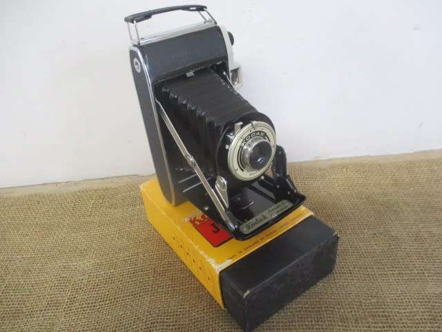 An Outstanding Vintage Kodak Junior 1 Camera In Original Packaging            MIB        1954 - 1959