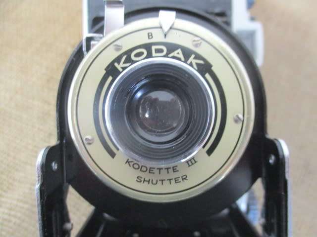An Outstanding Vintage Kodak Junior 1 Camera In Original Packaging            MIB        1954 - 1959