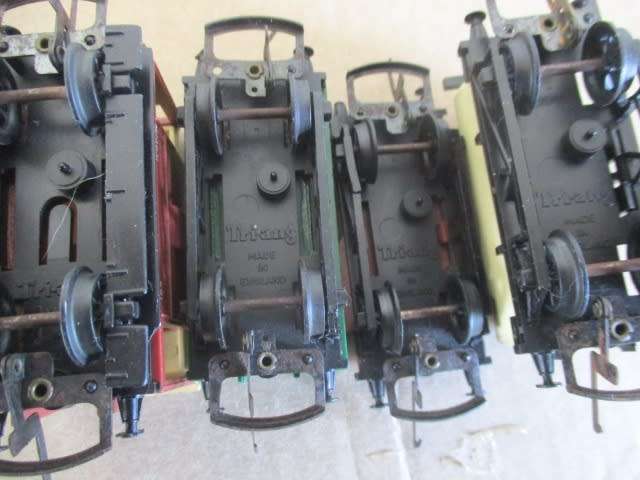 For Repairs, Spares Or An Add-On....Joblot Of Six Vintage Model Railway Train Wagons Mostly Tri-ang