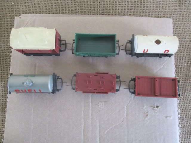 For Repairs, Spares Or An Add-On....Joblot Of Six Vintage Model Railway Train Wagons Mostly Tri-ang