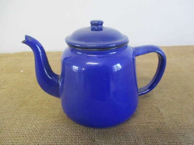 Nice Vintage Real Old Fashioned Enamel Coffee Pot                  Made In China