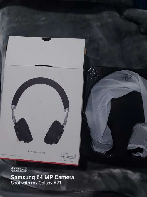 Hawaii Bluetooth Headset