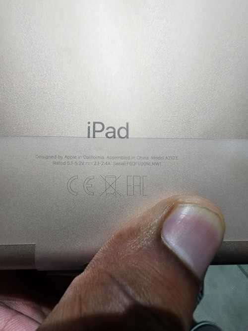 Apple iPad Air 3rd Gen 64GB,Wi-Fi + Cellular