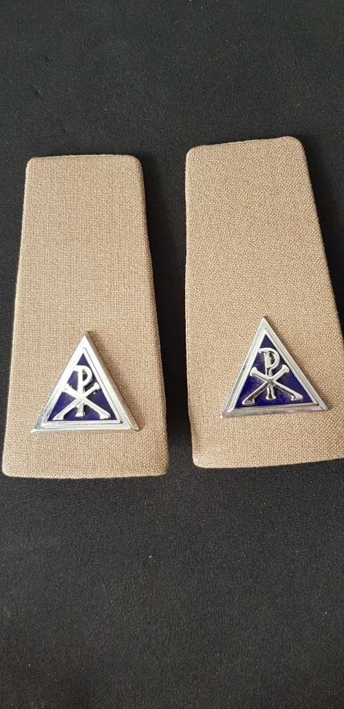 SA Corps of Chaplains Metal and Enamel Shoulder Set
