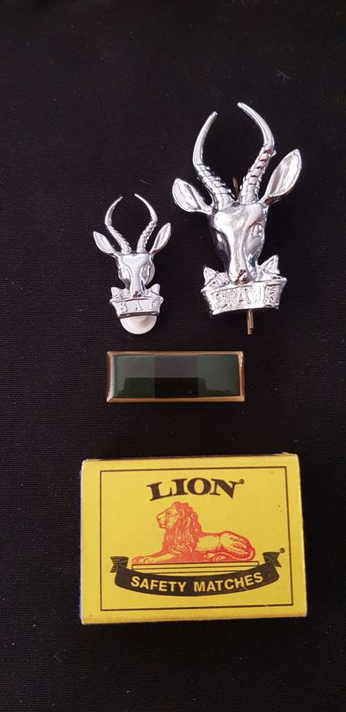 SADF Infantry Set -Beret Badge,balkie and collar Original