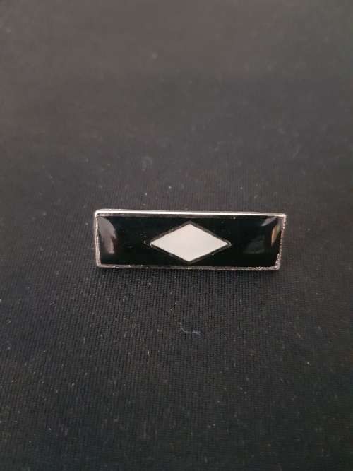 SAW Support Service Beret Bar 2 Pins Priginal Excellent Condition
