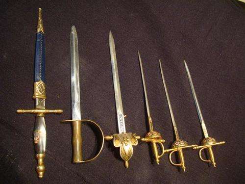 Miniature swords- sold together (6pc)