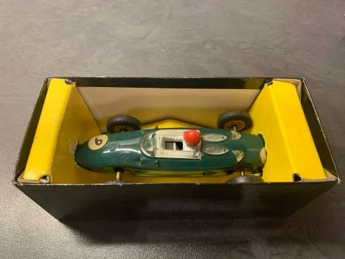 CLASSIC VINTAGE TRIANG SCALEXTRIC MM/C62 FERRARI 156 "SHARKNOSE" 1:32 SLOT CAR