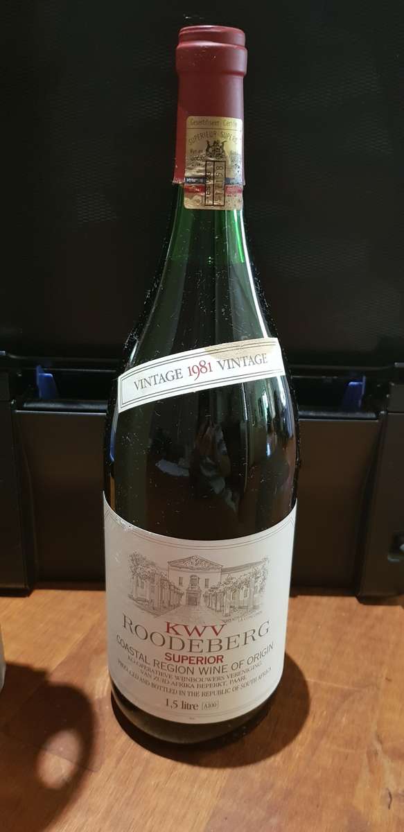 VINTAGE 1981 (42yrs old) KWV ROODEBERG MAGNUM 1.5 LITER - COLECTABLE ITEM
