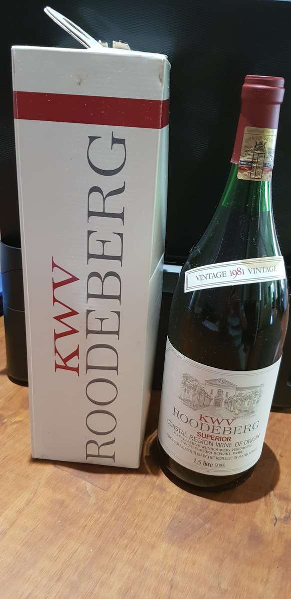 VINTAGE 1981 (42yrs old) KWV ROODEBERG MAGNUM 1.5 LITER - COLECTABLE ITEM