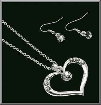 Charming Heart Necklace Set