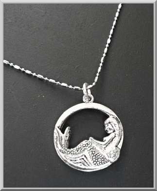 Charming Mermaid Necklace
