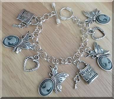 Cameo Ladies Charm Bracelet