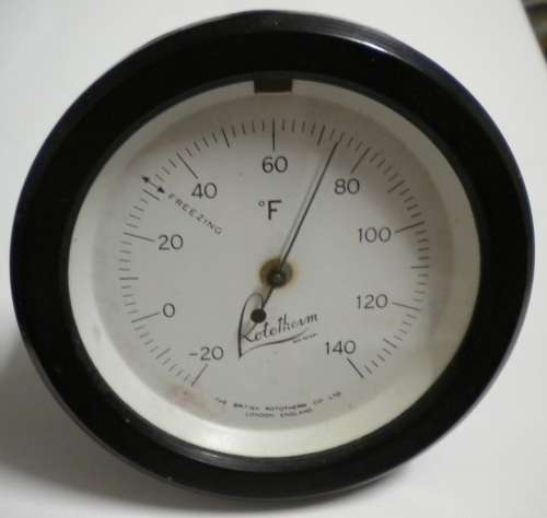 VINTAGE ROTOTHERM COMPANY THERMOMETER (FAHRENHEIT)