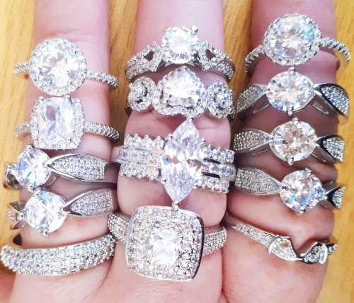 JOB LOT JEWELLERY - 14 RINGS