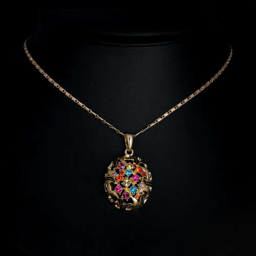 GLAMOUR WEAR~ 0.30t Multicolor CZ Ladies Pendant 18krgp with Chain