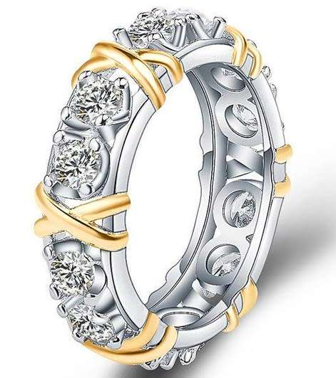 Sparkling Engagement Ring Ladies Dream Ring. Size 8 / P-Q