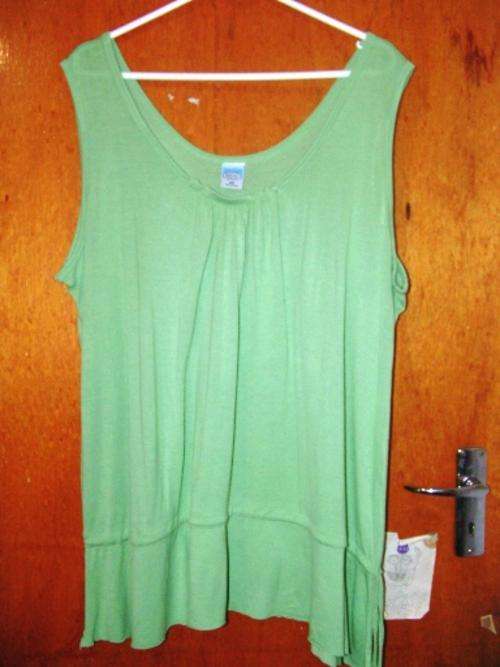 Size 42 - Ladies Soft Green Top
