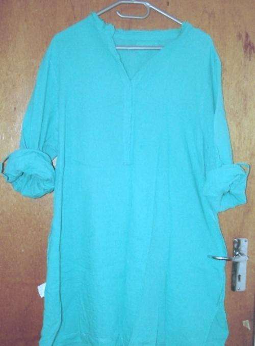 Size 20  -  Ladies Light Blue Roll-up Sleeves Top - 100% Cotton - AS NEW