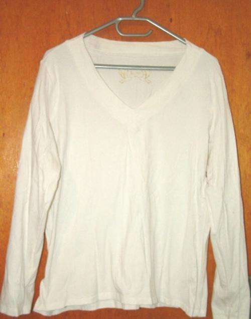 Size XL-XXL  -  Ladies White Neat Longsleeve Top