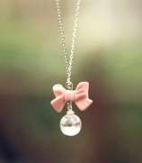 BRAND NEW Pink Bow and Crystal Necklace in 18kgp (CJ)