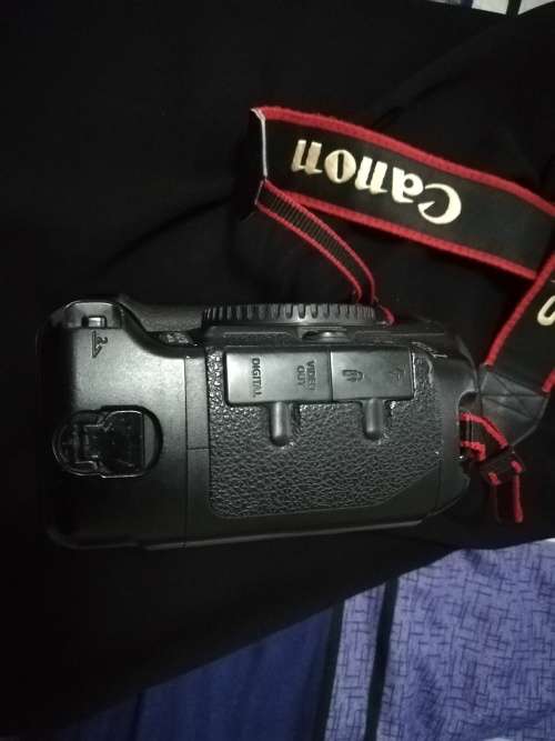 CANON EOS - 1D MARK11 CAMERA