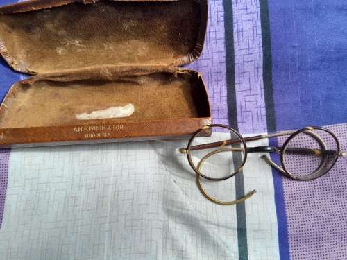 Rhodesia Made Specticals