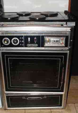 Defy 500 eye level oven + Defy Gemini Hob