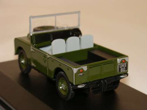 Land Rover by Oxford, S.W.B. NEW IN PERSPEX CASE, 1/43, DIE-CAST