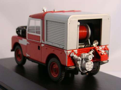 LAND ROVER by OXFORD, FIRE, New in perspex case, 1/43, die-cast, Damaged to Cardboard see image