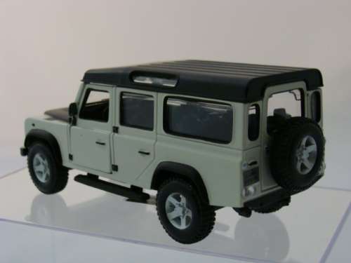 LAND ROVER DEFENDER 110 WHITE, 1/32, DIE-CAST, MINT in BOX by BBURAGO