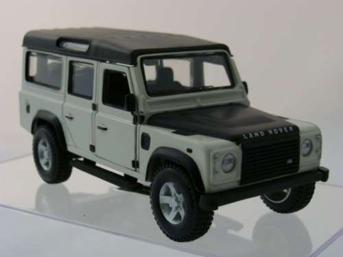 LAND ROVER DEFENDER 110 WHITE, 1/32, DIE-CAST, MINT in BOX by BBURAGO