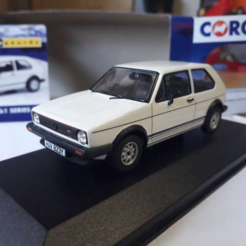 CORGI VANGUARDS VOLKSWAGEN VW GOLF, 1/43, DIE-CAST, MINT IN PERSPEX CASE, LIMITED EDITION