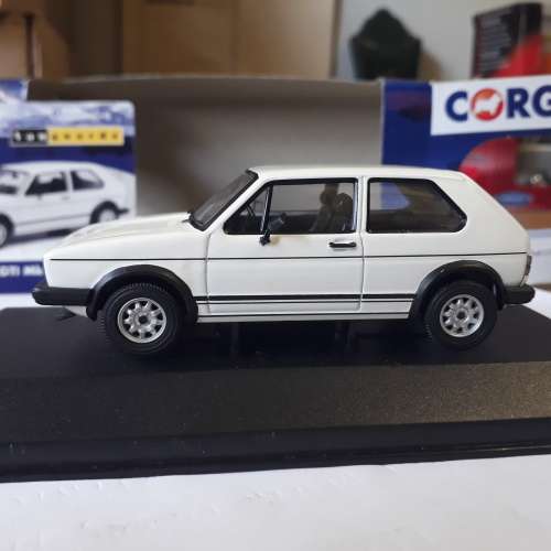 CORGI VANGUARDS VOLKSWAGEN VW GOLF, 1/43, DIE-CAST, MINT IN PERSPEX CASE, LIMITED EDITION