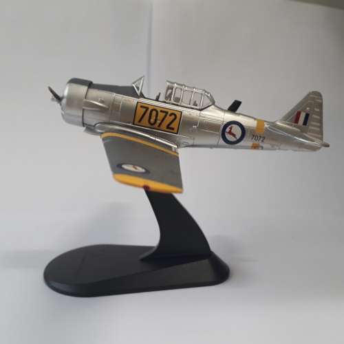 SAAF South African Air Force, HARVARD, 1/72, DIE-CAST, SECOND HAND IN BOX