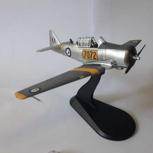SAAF South African Air Force, HARVARD, 1/72, DIE-CAST, SECOND HAND IN BOX