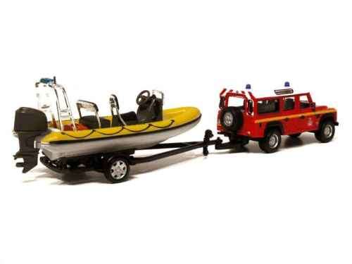 Land Rover 110, Emergncy, with Yellow Boat, Bburago, Die-Cast with Plastic Parts, 1:50, New in Box