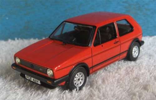 VOLKSWAGEN GOLF GTi Mk1 SERIES 2 RHD by VANGUARDS, 1:43, DIE CAST, NEW IN BOX