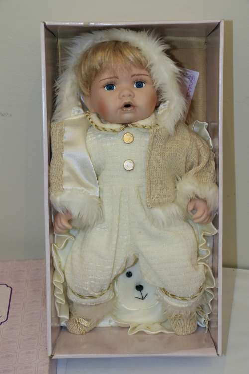 Porcelain baby Doll - The Leonardo Collection