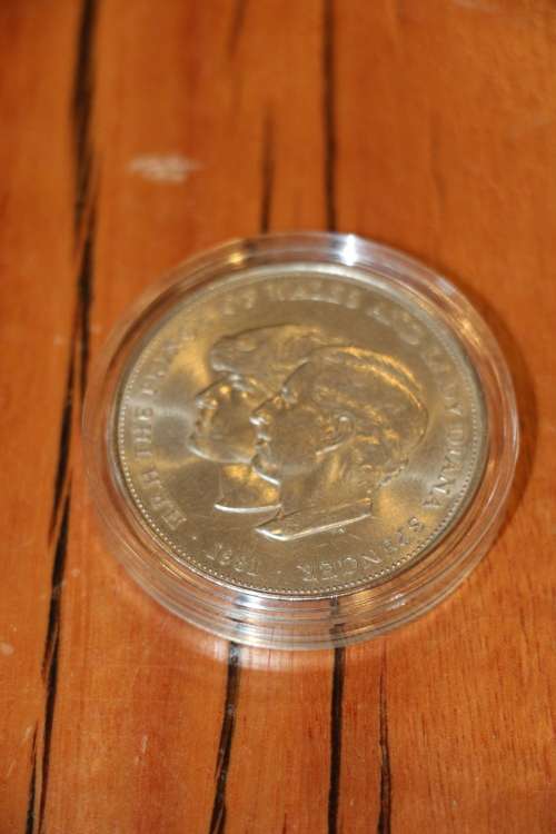 1981 Crown - HRH The Prince of Wales and Lady Diana Spencer