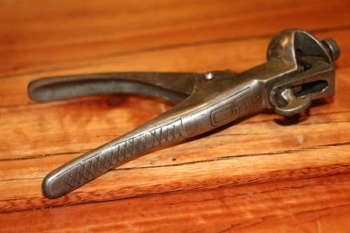 Vintage Henry Boker Saw Set