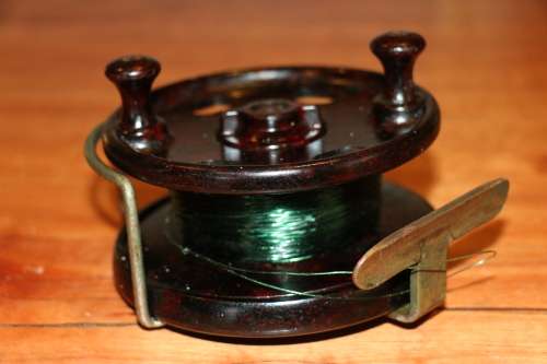 Vintage ELO Fishing Reel (England)