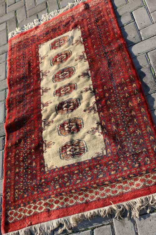 Vintage Hand Woven Persian Carpet - 160 x 94 cm